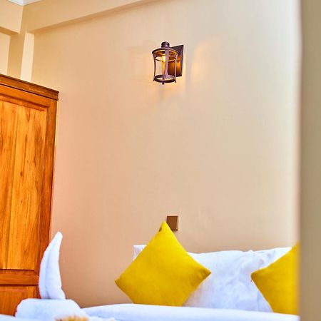 Aves Executive Hotel Arusha Kültér fotó